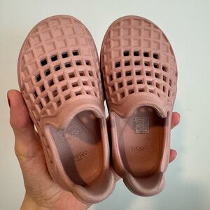 Lusso cloud kids shoes size 9